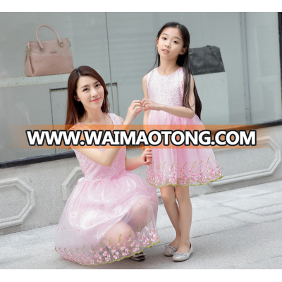 High quality mom and daughter dress lace embroidery princess tutu dress